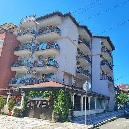 Kovachevi House פרימורסקו