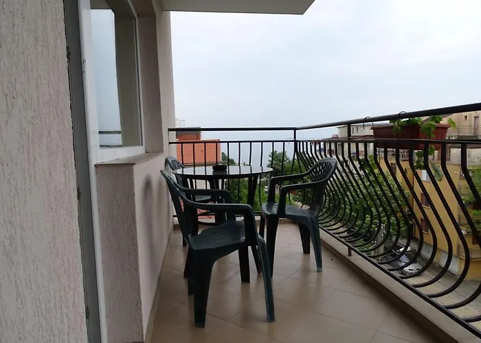 Πανσιόν Kovachevi House